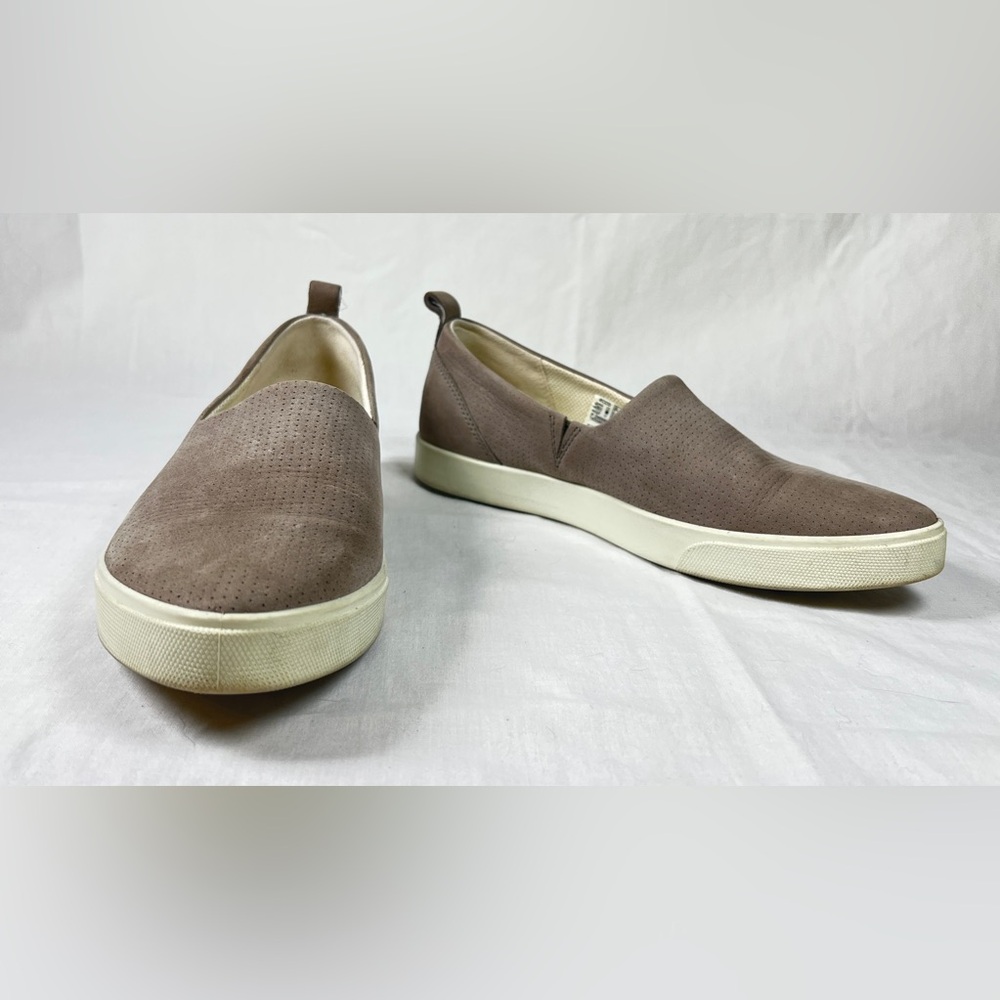 Ecco Gillian Leather Slip On Sneakers Comfort Walking Shoes